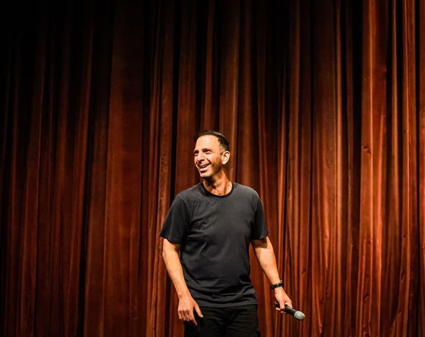 Ζαχαρίας Ζαννέττου: Stand-up comedy σε Κύπρο